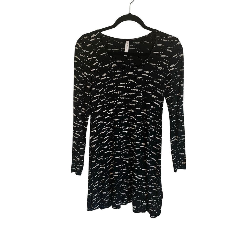 RVCA Black & White Abstract Long Sleeve Scoop Neck Mini Swing Dress Size Small